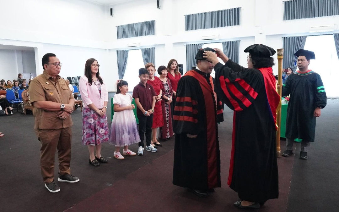 Dua Birokrat Minahasa Raih Gelar Doktor dengan Predikat Cum Laude di Unima