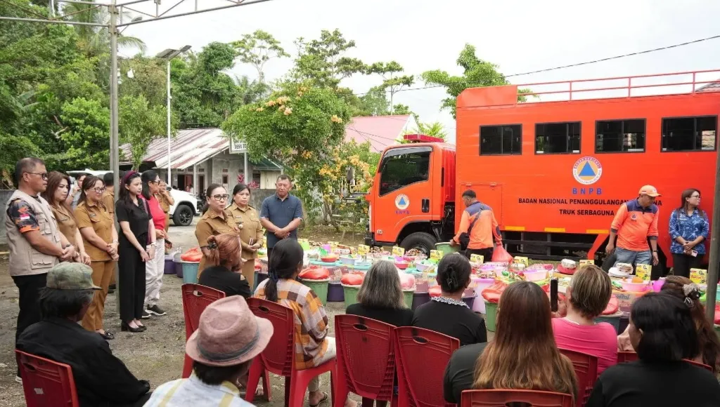 Pemkab Minahasa Menyalurkan Bantuan Pascabencana di Desa Totolan 