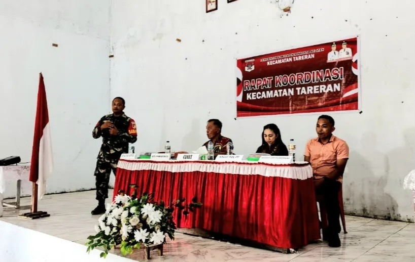 Bahas Stabilitas Wilayah, Babinsa Koramil 1302-16/Tumpaan Hadiri Rakoor Evaluasi di Tareran