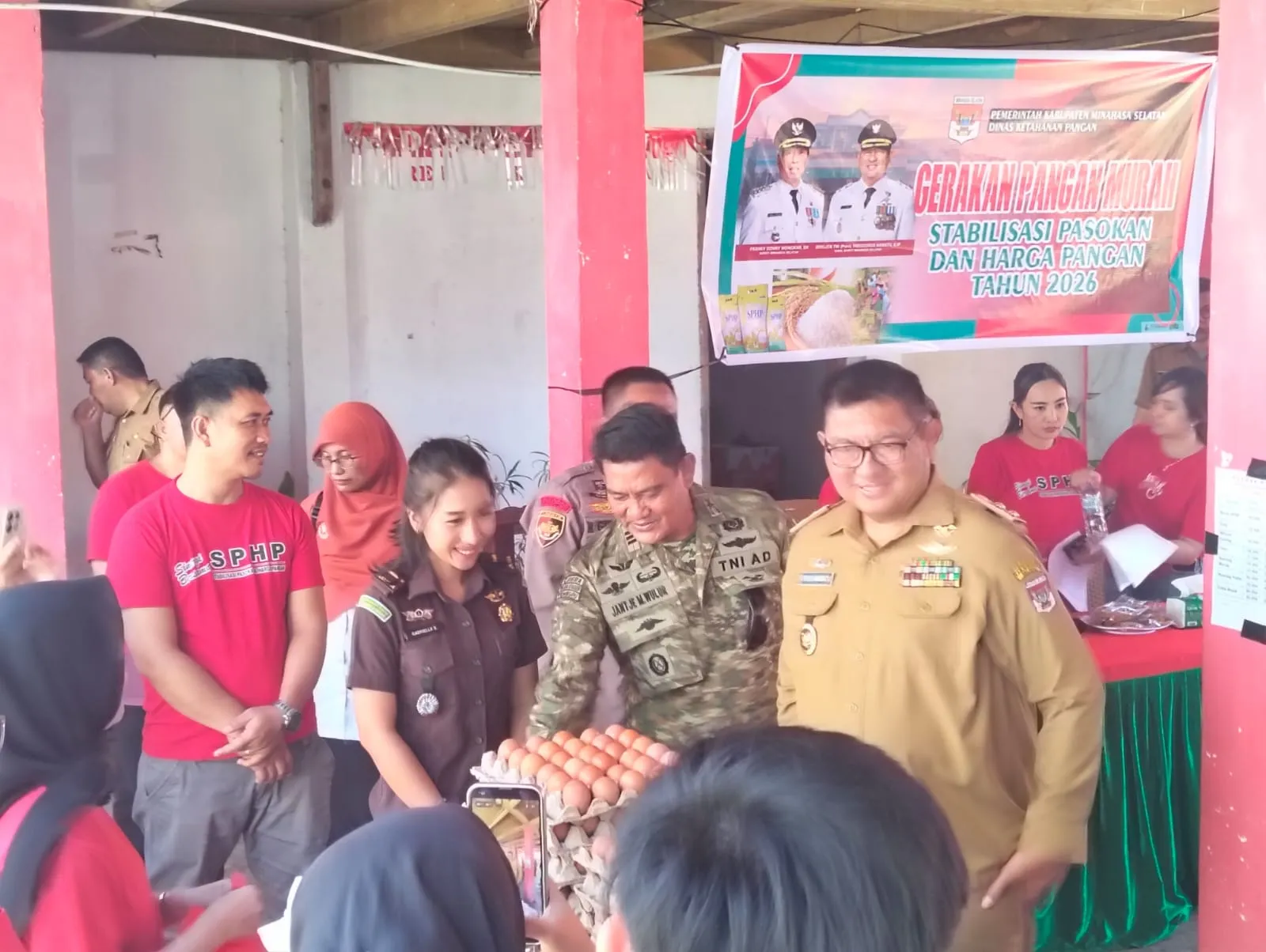 Ringankan Beban Warga, Gerakan Pangan Murah Hadir di Amurang