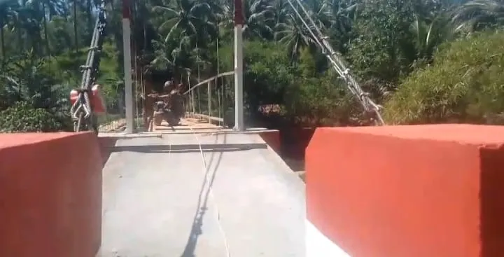Semangat Babinsa Tak Surut, Pembangunan Jembatan Perintis Garuda Terus Berjalan.