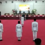 “37 Putra-Putri, Satu Merah Putih: Pjs Danramil Kawal Momen Sakral Paskibraka.”