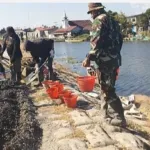 Babinsa Kawal Pembangunan Jembatan Perintis Garuda Di Tondano.