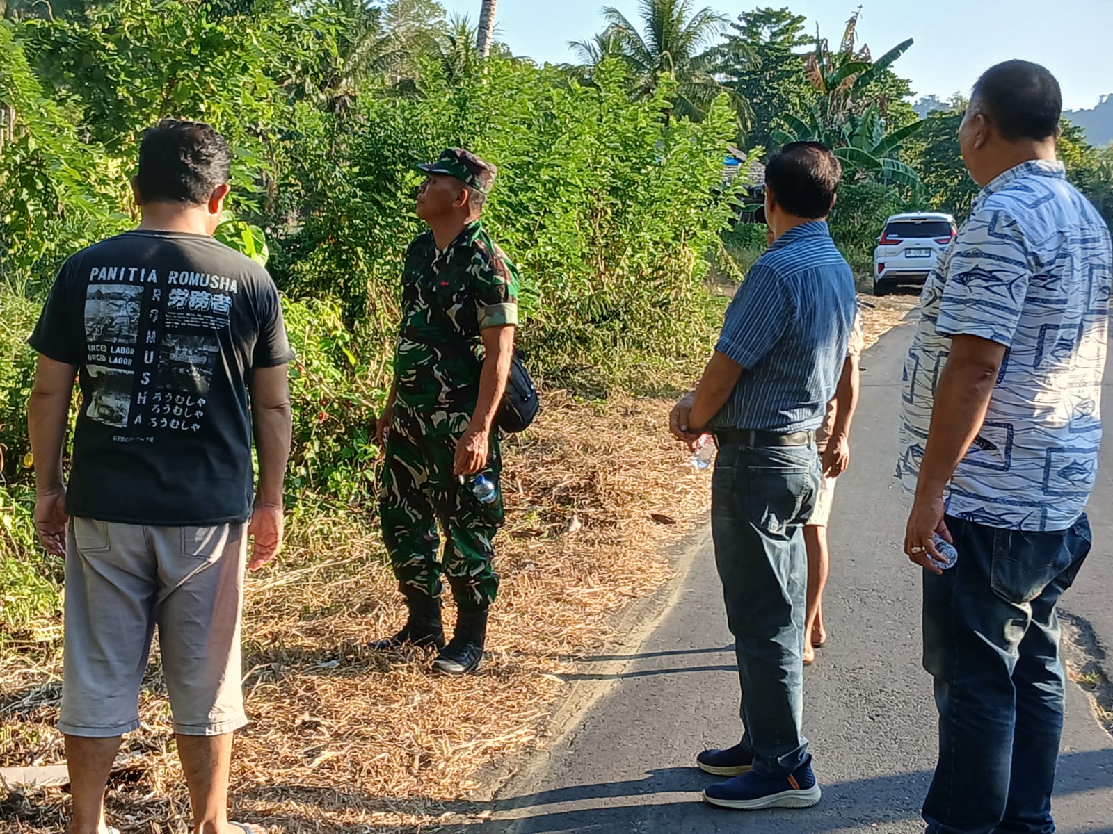 Danramil Tombariri Tinjau Lokasi Pembangunan Koperasi Desa Merah Putih Di Kumu.