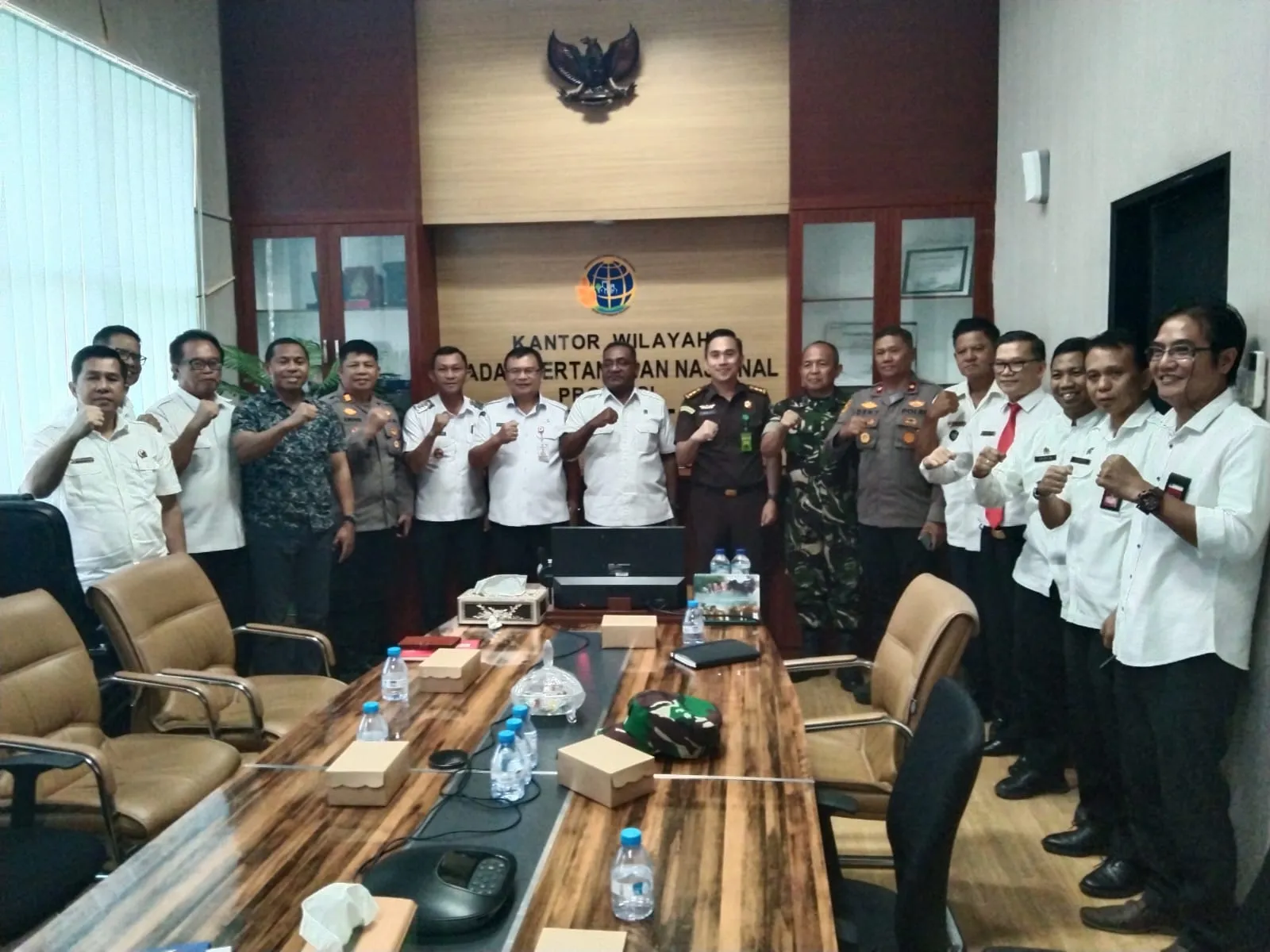 Pabung Minsel Tegaskan TNI Siap Kawal Penyelesaian Eks Pengungsi Lata-Lata.