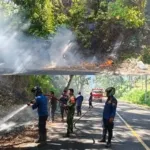 Respons Cepat Kodim 1302/Minahasa Padamkan Kebakaran Lahan 2 Hektare.