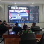 Kasdim 1302/Minahasa Ikuti Vicon Panglima TNI Bahas Kompi Produksi.