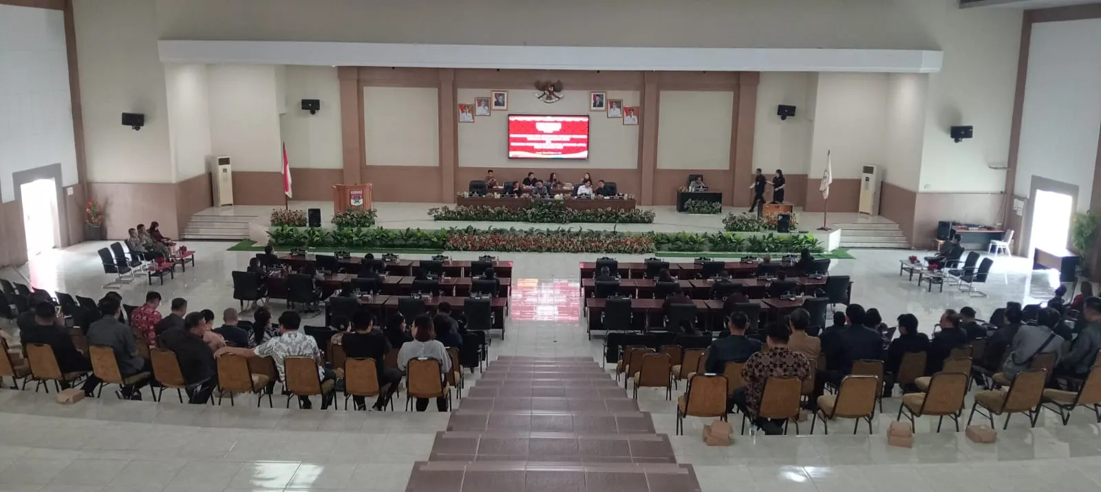 Danramil 1302-14/Amurang Hadiri Rapat Paripurna DPRD Minsel.