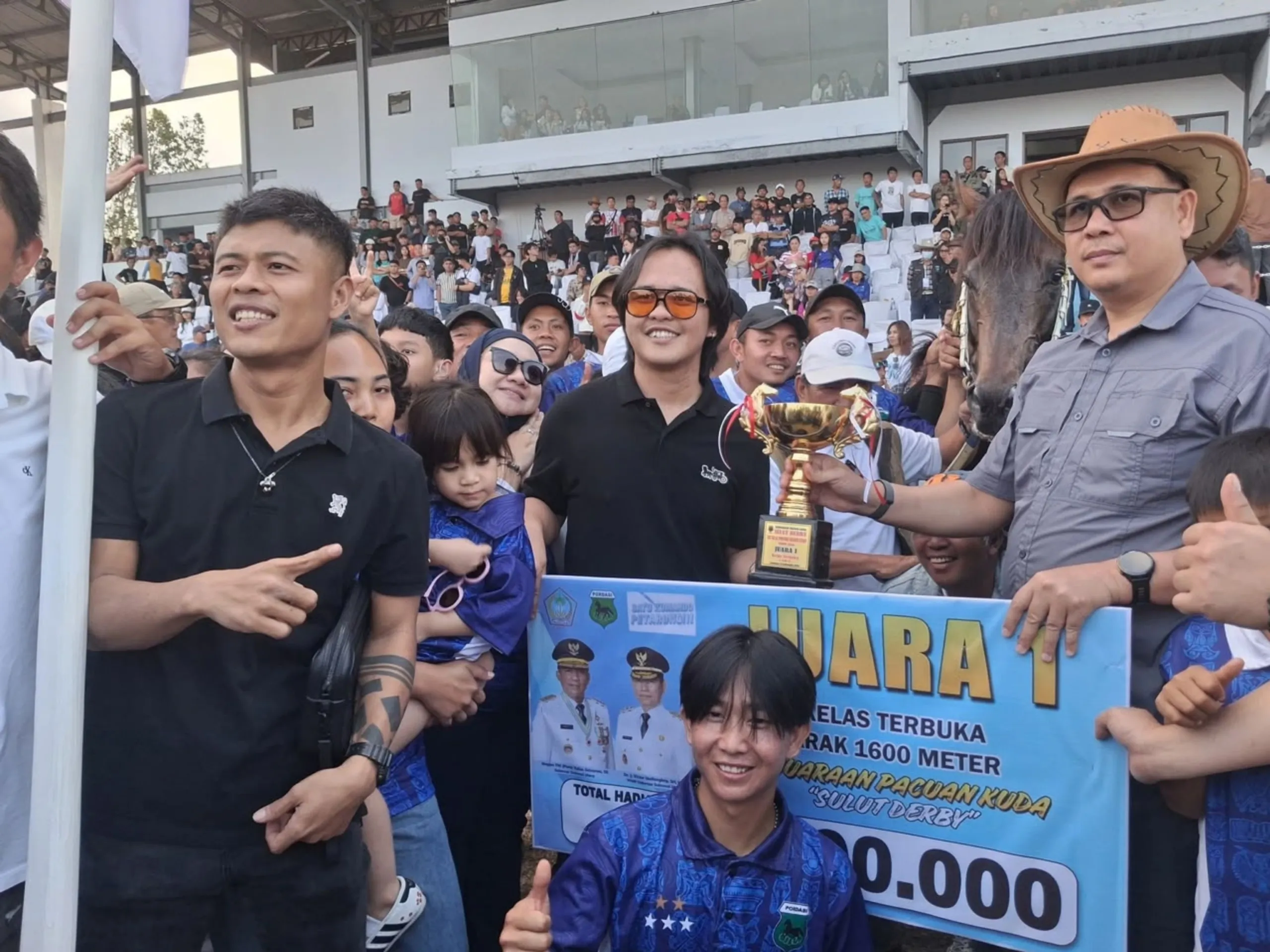 Kapolres Minahasa Serahkan Hadiah Pemenang Sulut Derby 2026