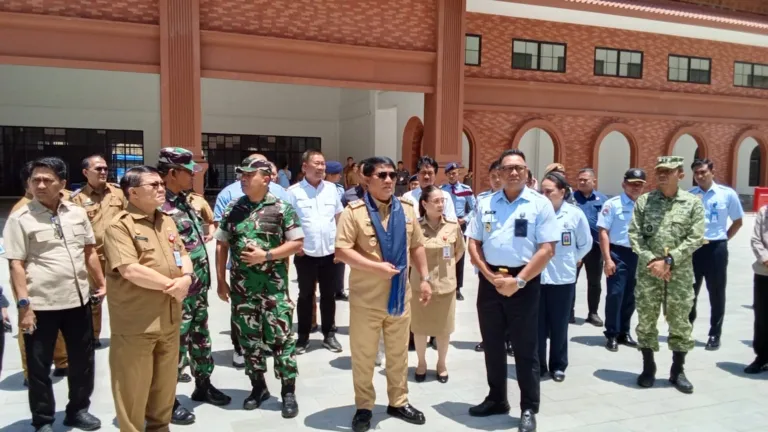 Gubernur Yulius Selvanus Cek Kesiapan Infrastruktur SMA Taruna Nusantara Langowan
